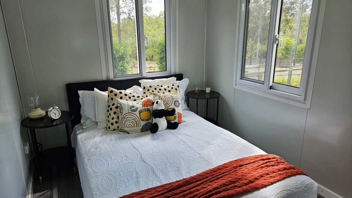Grand Luxe – 40'+ Expandable Container Home | 3 Bedrooms | Full Bath, Kitchen, Living Room | High-Ceiling Modular Home (865 SF)